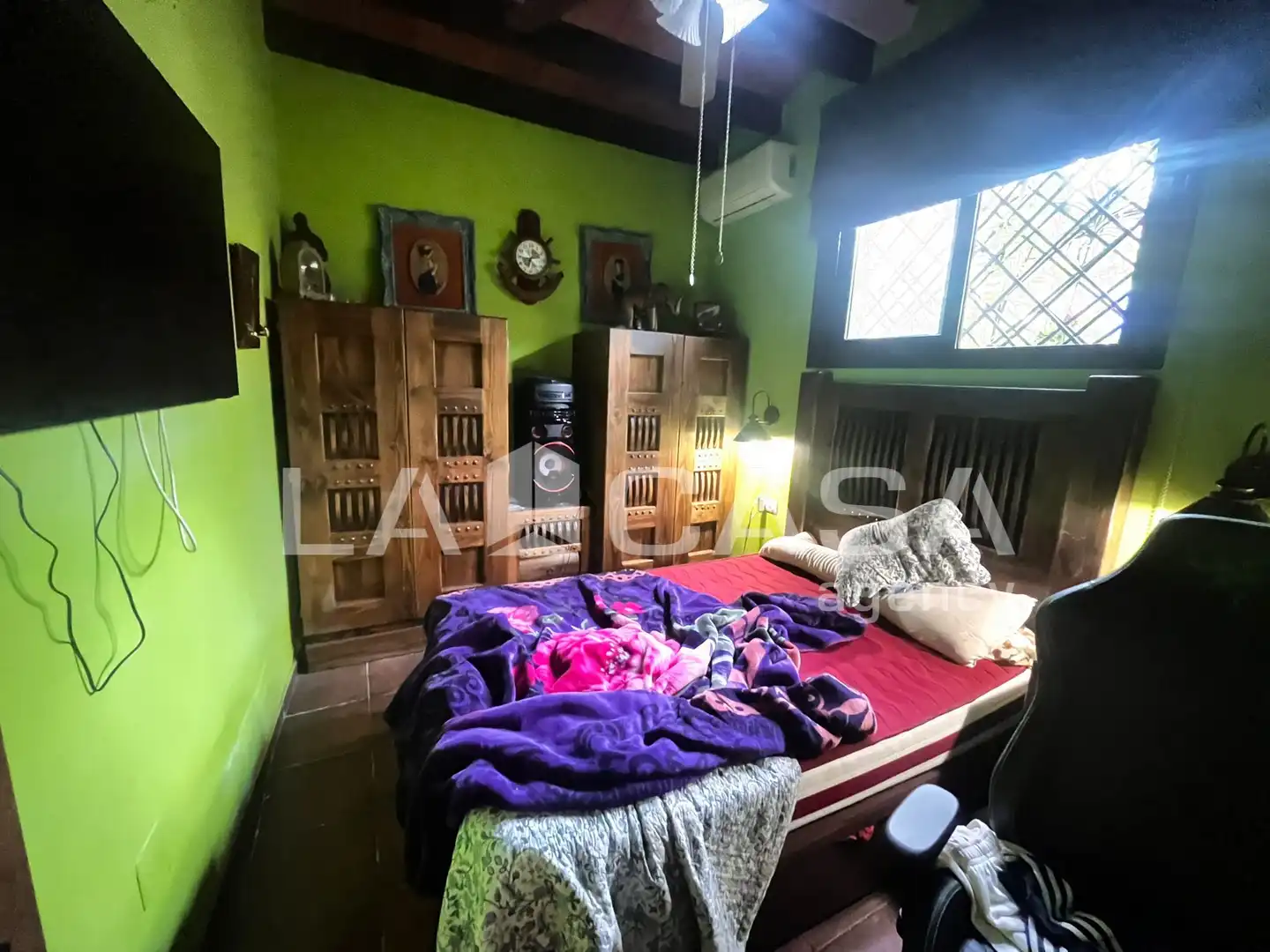 Dormitori de Casa adosada en venda en Algeciras amb Terrassa i Balcó