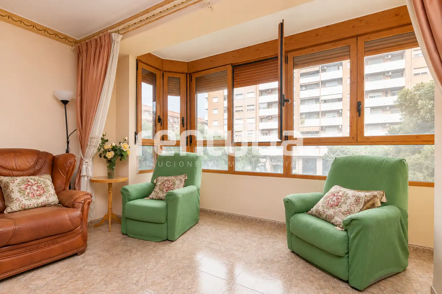Living room of Flat for sale in Valencia  with Air Conditioner, Heating and Terrace