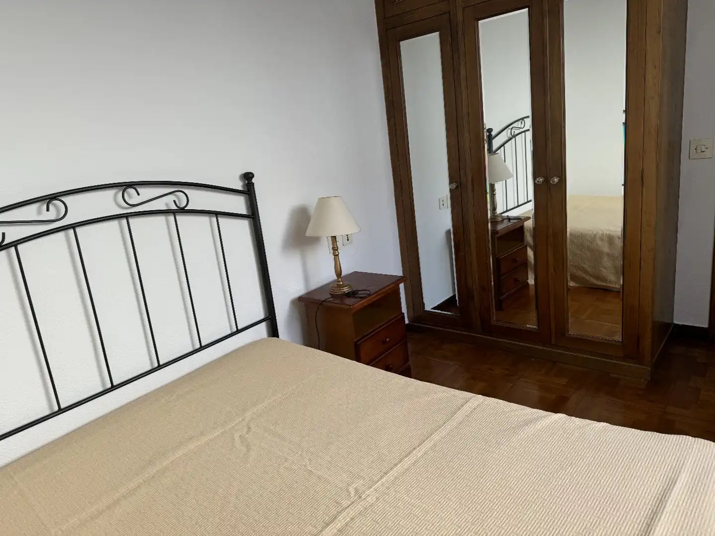 Schlafzimmer von Wohnung zum Verkauf in Ourense Capital  mit Balkon