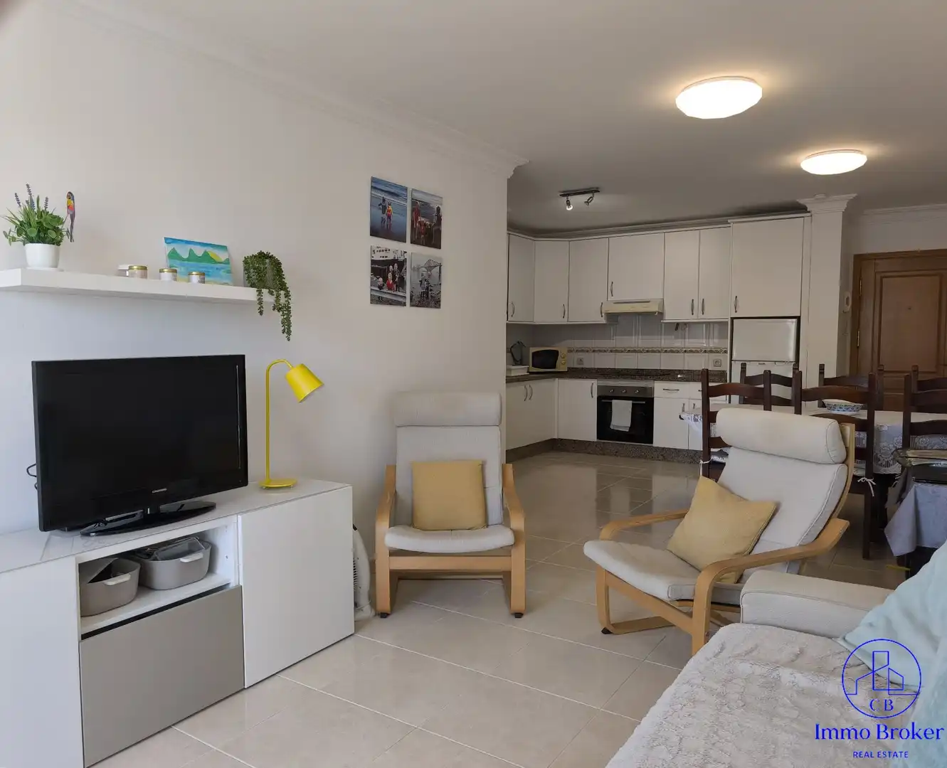 Sala de estar de Piso en venta en Adeje con Amueblado y Piscina comunitaria