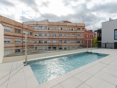 Piscina de Pis en venda en  Barcelona Capital amb Terrassa