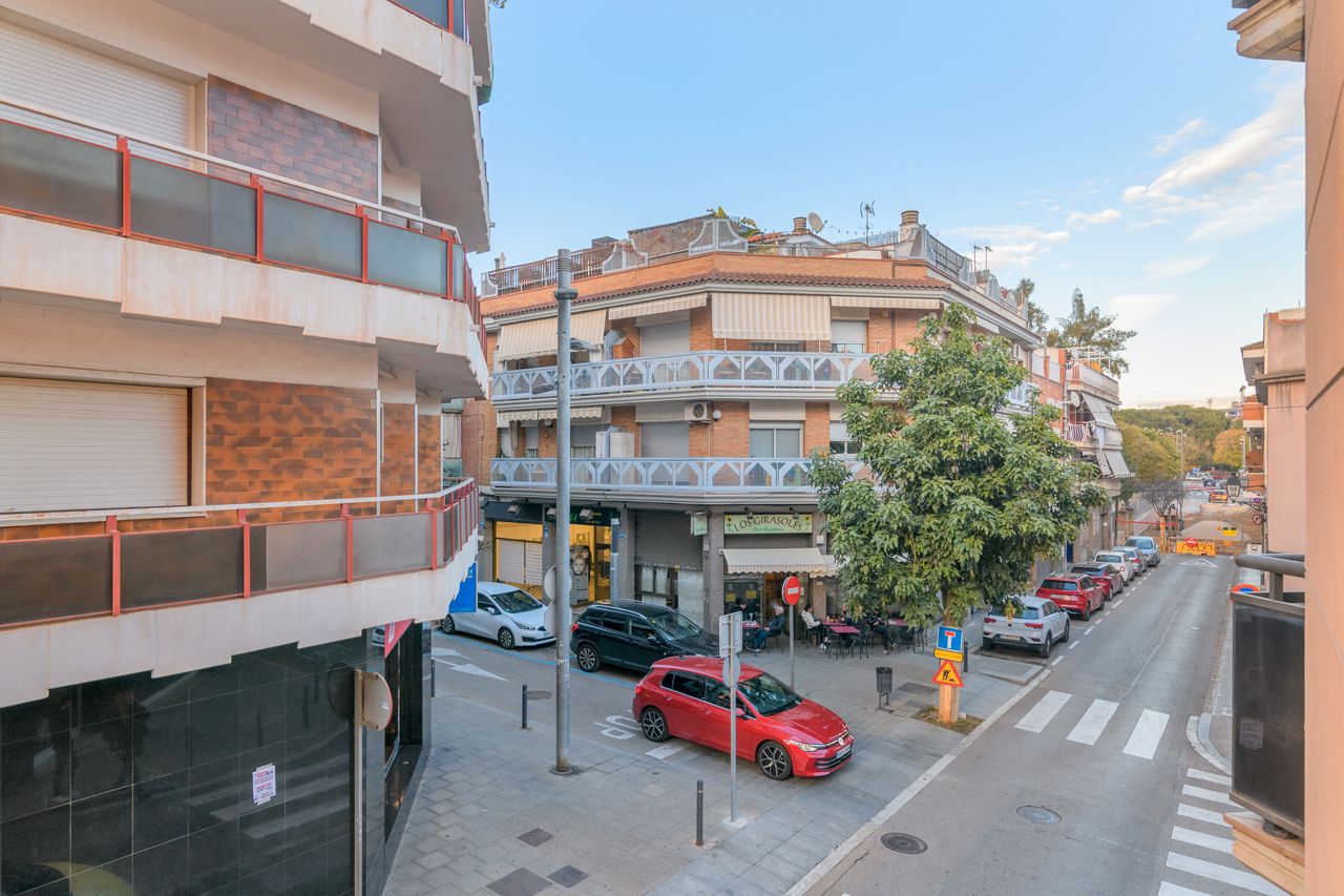 Exterior view of Flat for sale in Viladecans  with Air Conditioner, Heating and Parquet flooring