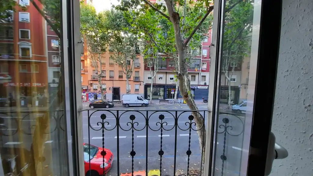 Vista exterior de Apartament de lloguer en Madrid amb Calefacció, Forn i Rentadora