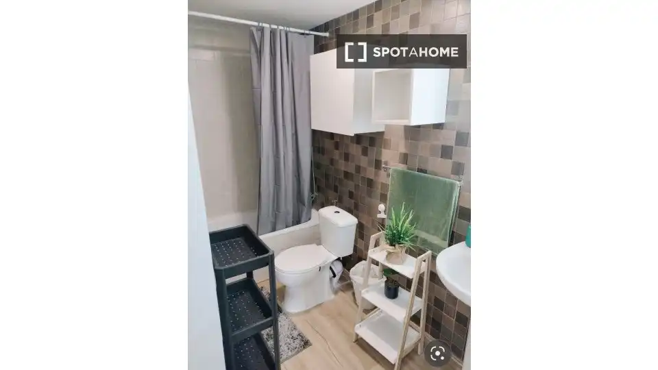 Bathroom of Flat for rent in Daimús  with Air Conditioner, Heating and Furnished