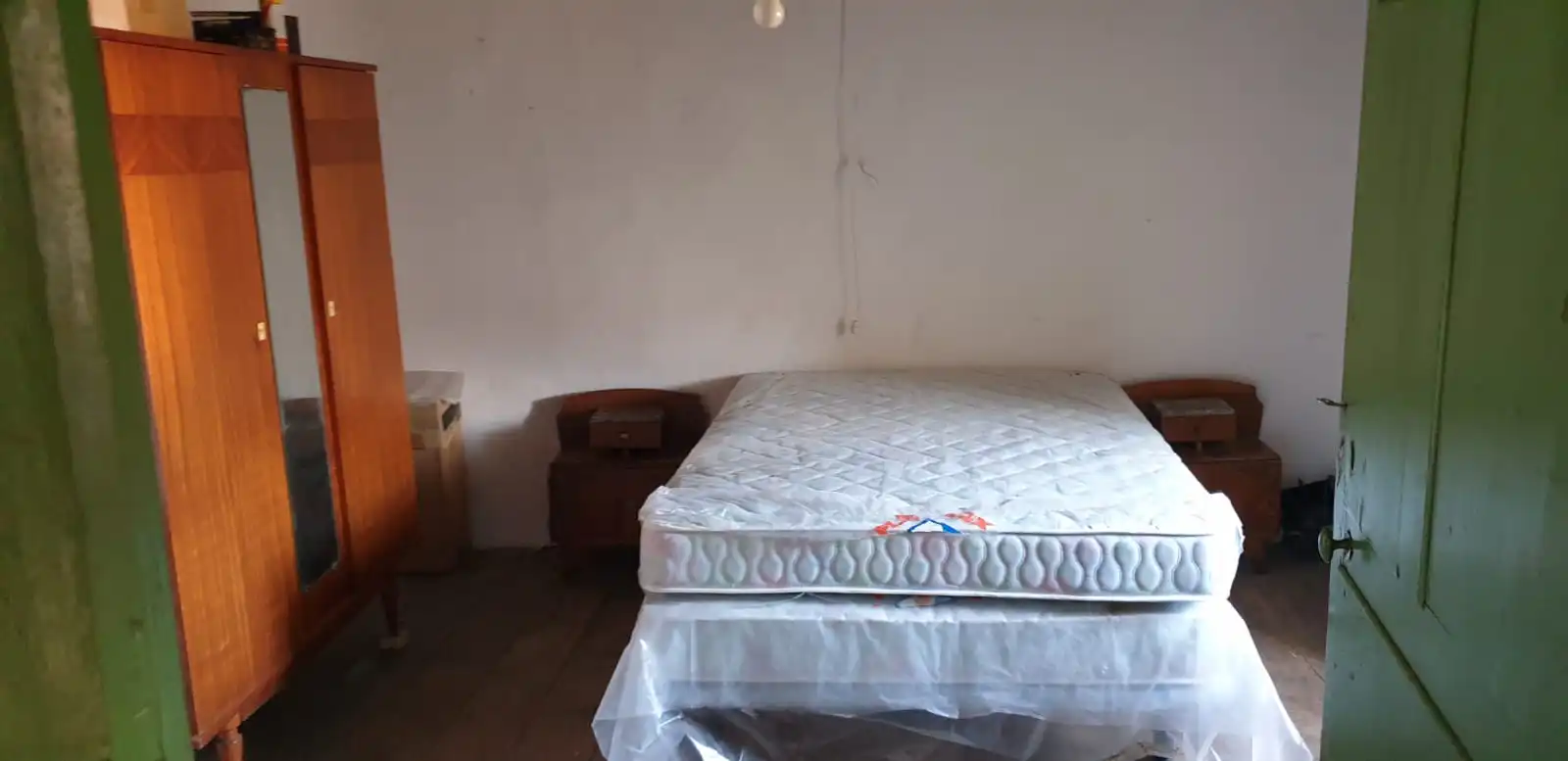 Dormitori de Casa o xalet en venda en Valle de Manzanedo amb Jardí privat, Moblat i Balcó