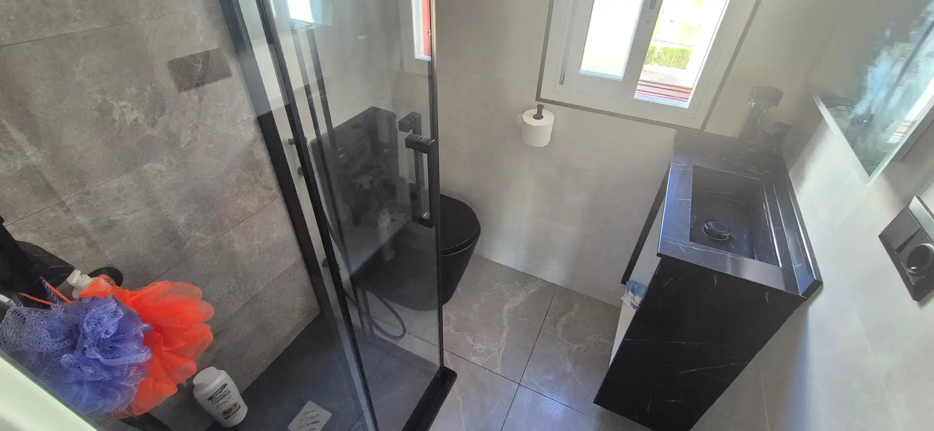 Bany de Estudi en venda en Gandia amb Aire condicionat, Terrassa i Moblat