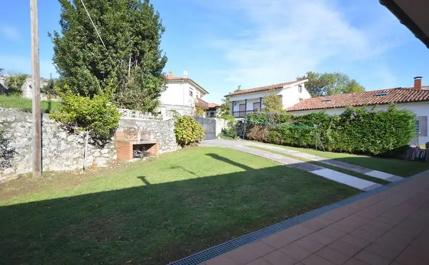 Jardín de Apartamento de alquiler en Llanes con Jardín privado, Terraza y Amueblado