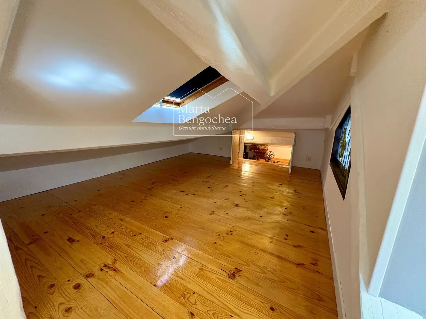 Attic for sale in Vitoria - Gasteiz  with Heating and Furnished