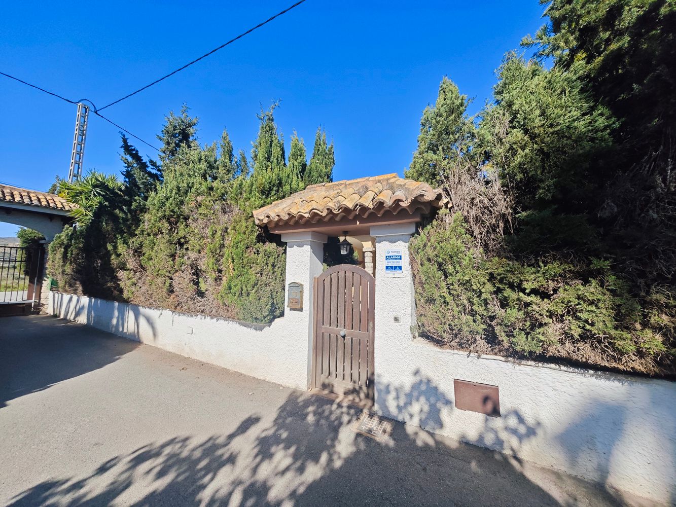 Vista exterior de Casa o xalet en venda en El Campello amb Aire condicionat, Calefacció i Jardí privat