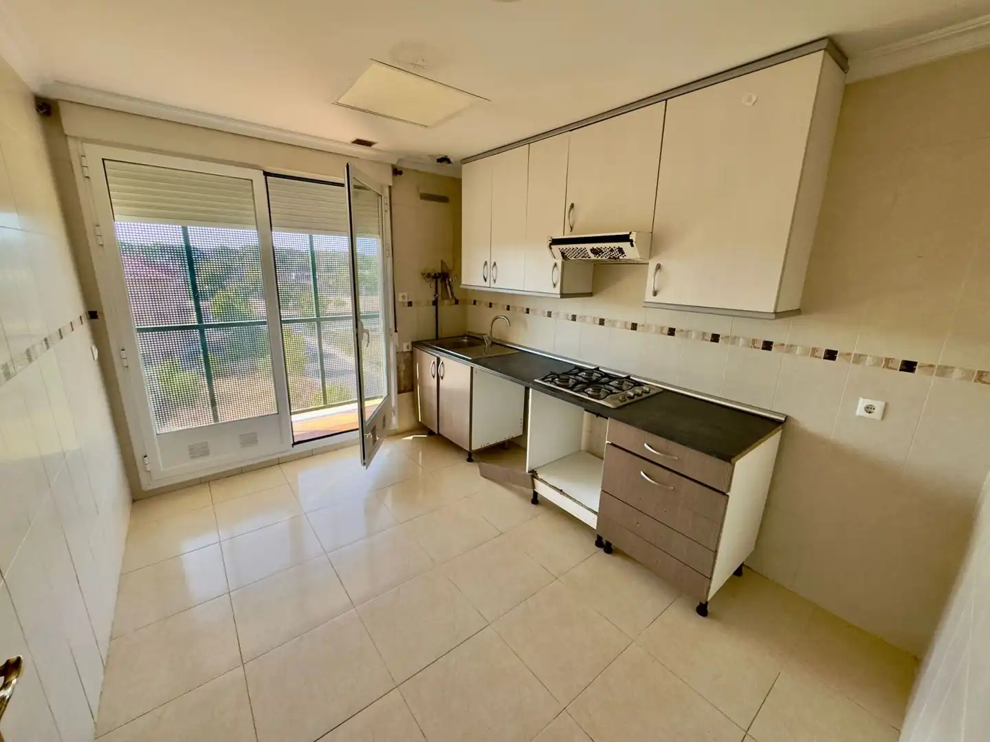 Cocina de Ático en venta en Valdepeñas con Terraza y Balcón