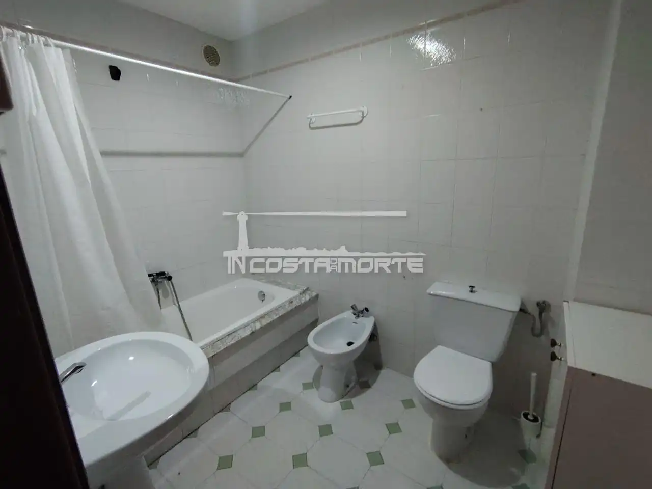 Baño de Piso en venta en Cee con Calefacción, Trastero y Amueblado