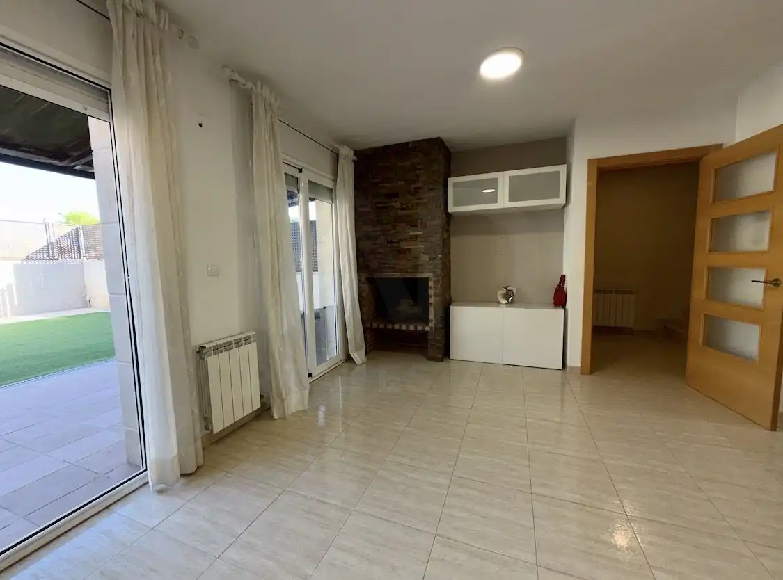 Casa aparellada en venda a Balaguer, imagen 9