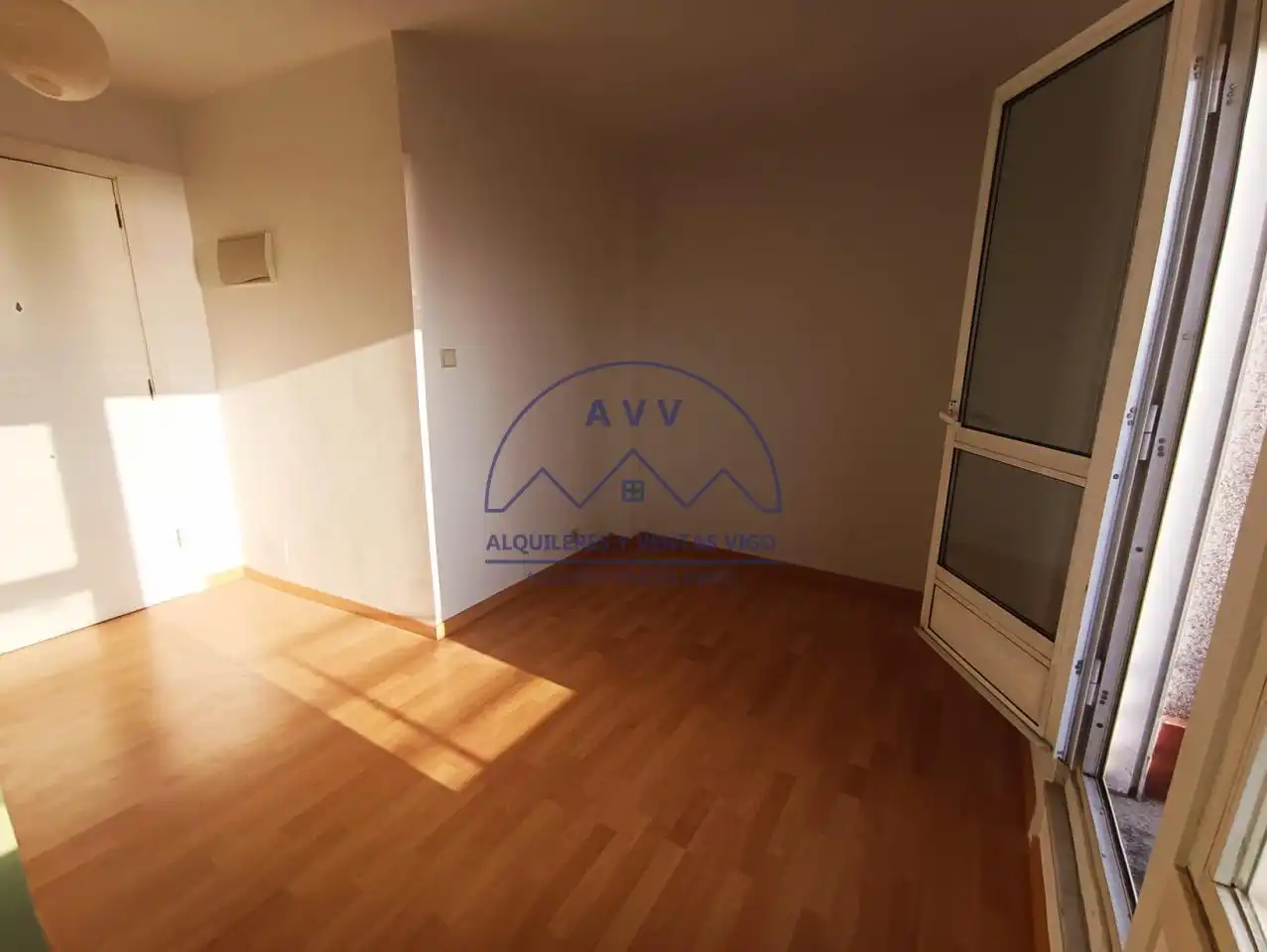 Flat for rent in Torrecedeira, Berbés - Peritos