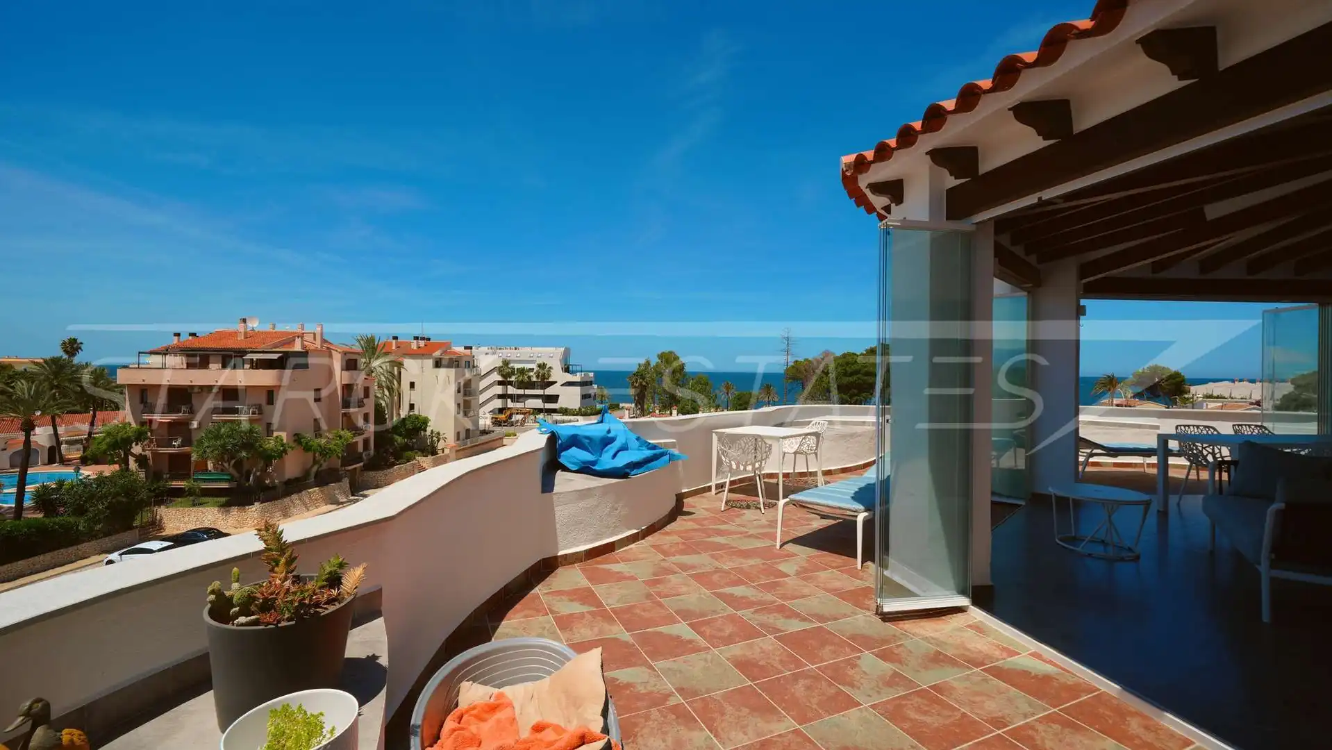 Terraza de Ático en venta en Dénia con Aire acondicionado, Jardín privado y Piscina