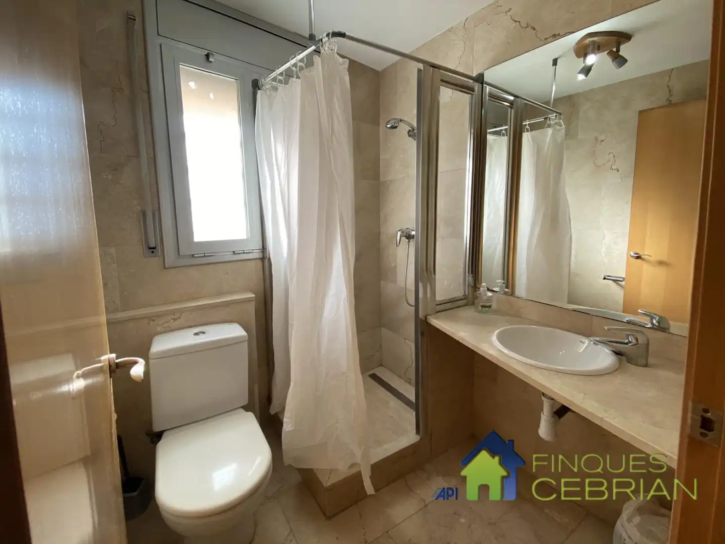 Bathroom of Flat for sale in Mataró  with Heating, Storage room and Oven