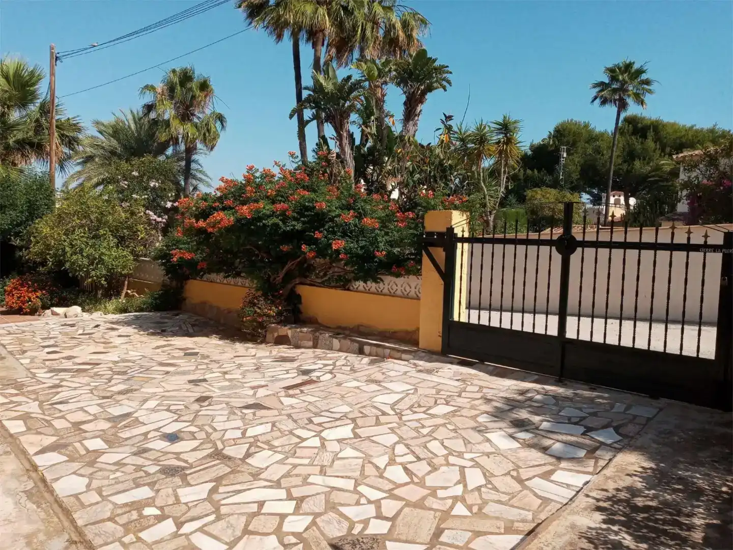 Vista exterior de Casa o xalet en venda en Moraira amb Piscina i Balcó
