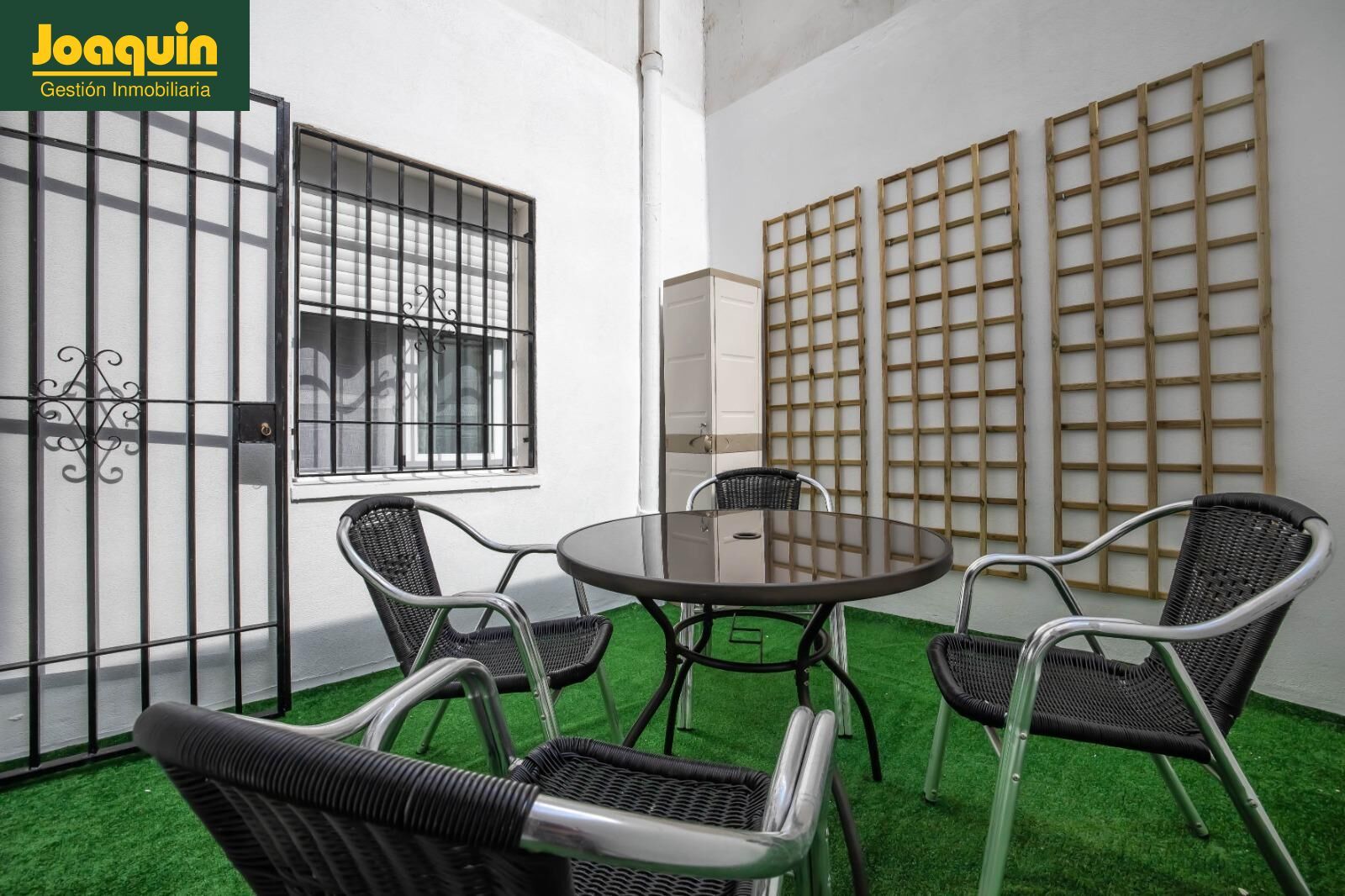 Terrace of Planta baja for sale in  Córdoba Capital  with Air Conditioner