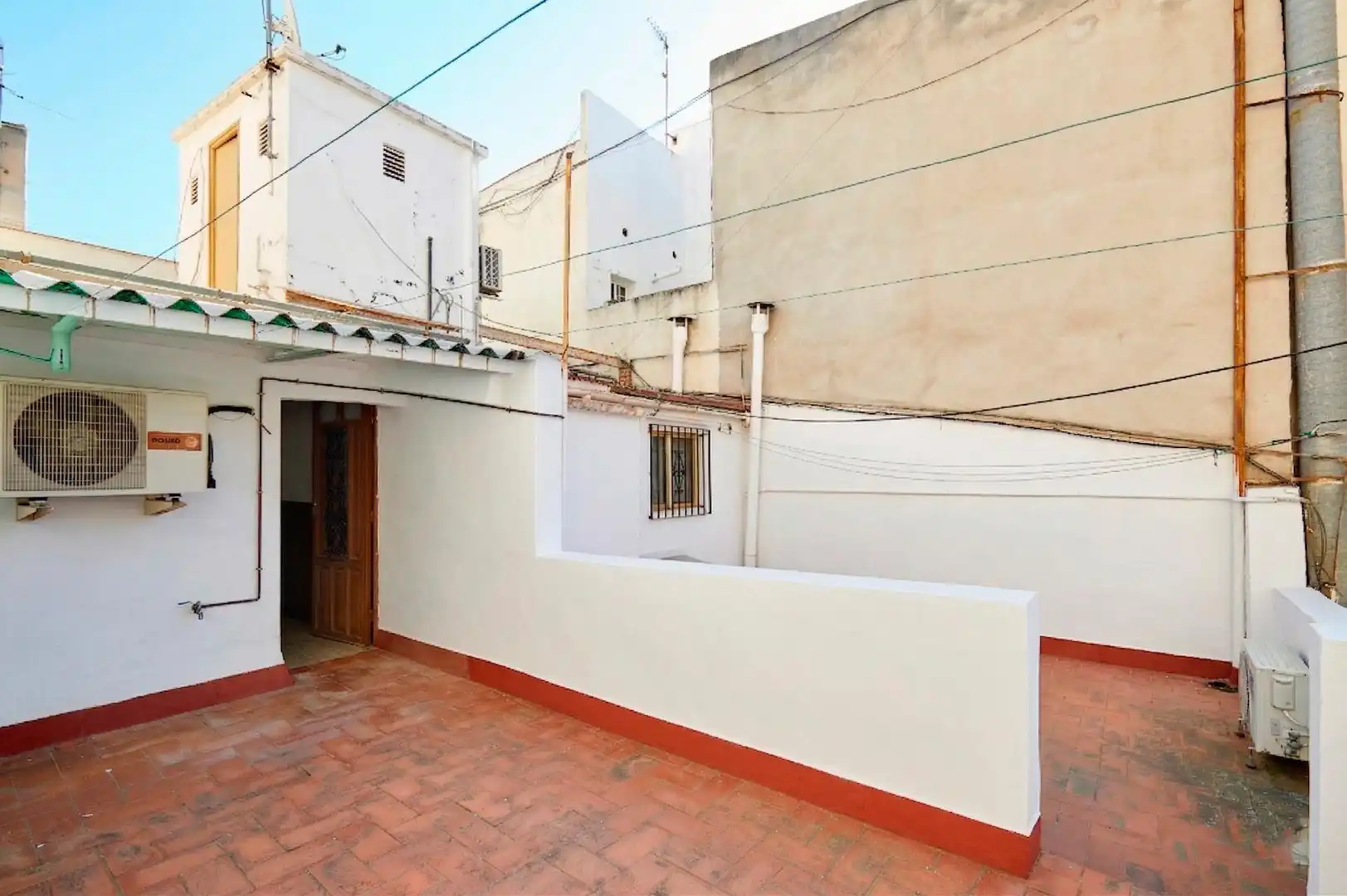 Vista exterior de Piso en venta en Barcelona con Aire acondicionado, Calefacción y Amueblado