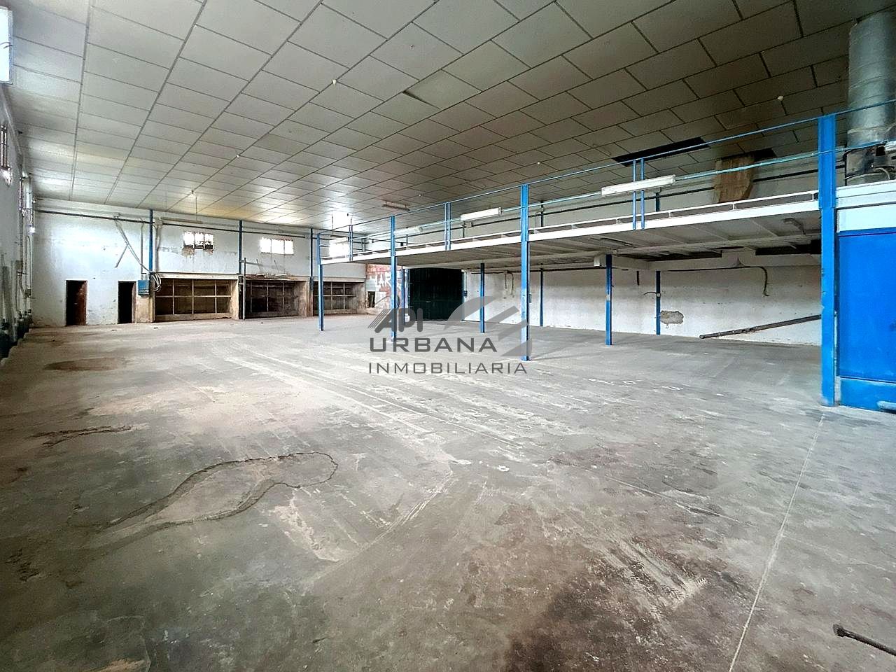 Nau industrial de lloguer a Diseminado, Poleares
