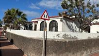 Vista exterior de Casa adosada en venda en Arona amb Jardí privat i Terrassa