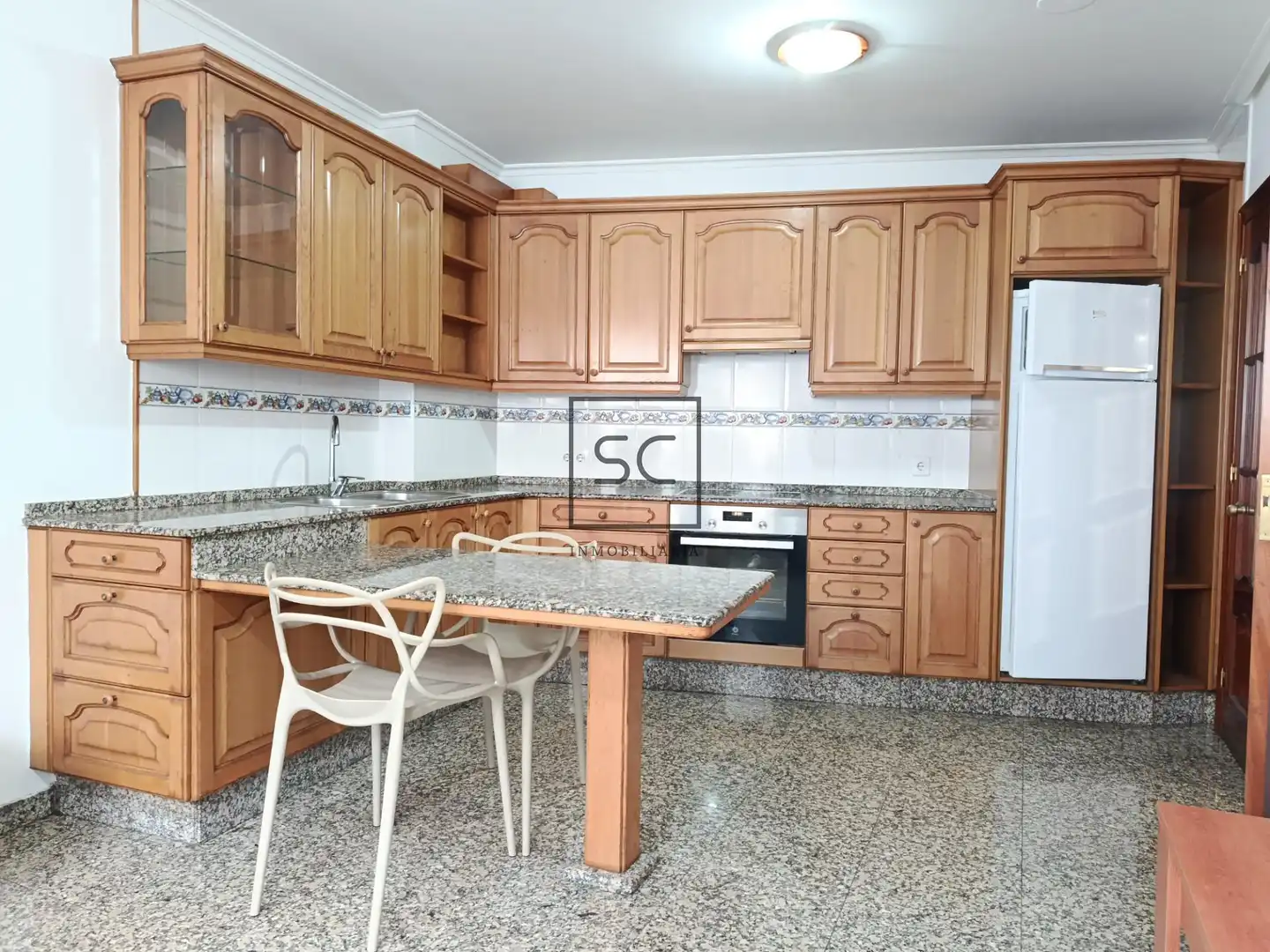 Cuina de Apartament en venda en Ferrol amb Traster i Moblat