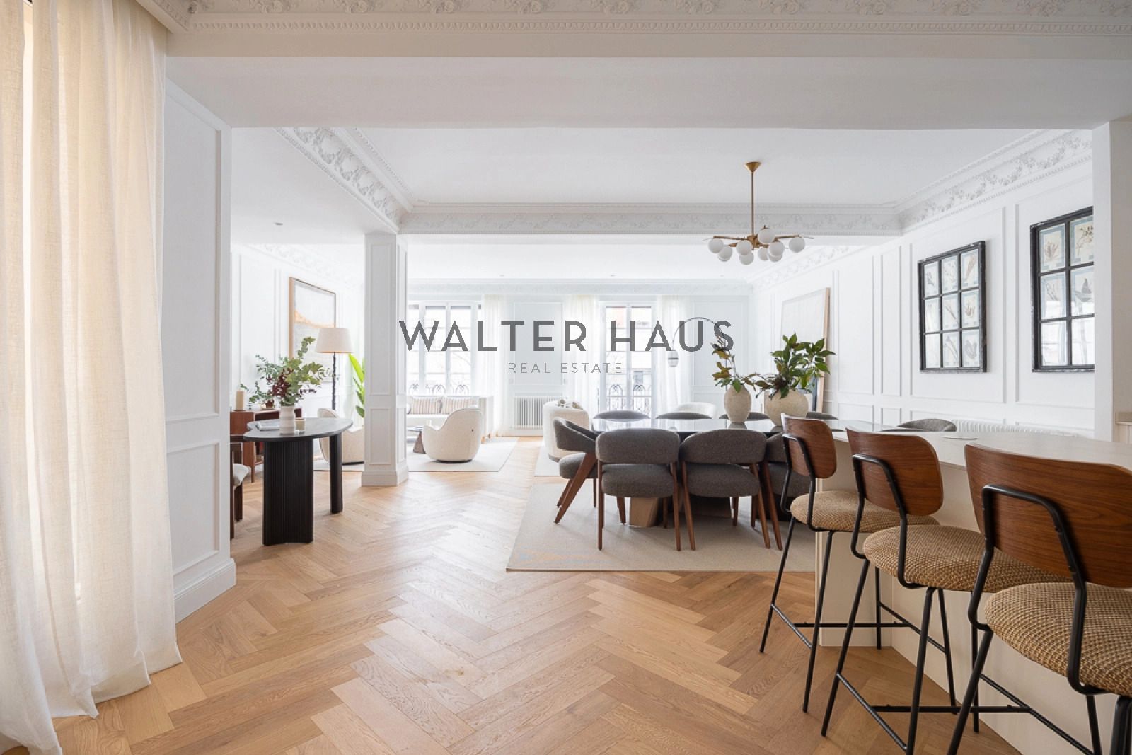 Dining room of Flat for sale in  Madrid Capital  with Air Conditioner, Heating and Furnished