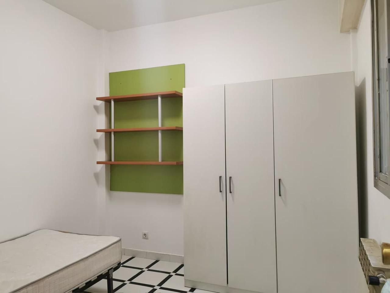 Bedroom of Flat for sale in  Madrid Capital  with Air Conditioner, Heating and Terrace