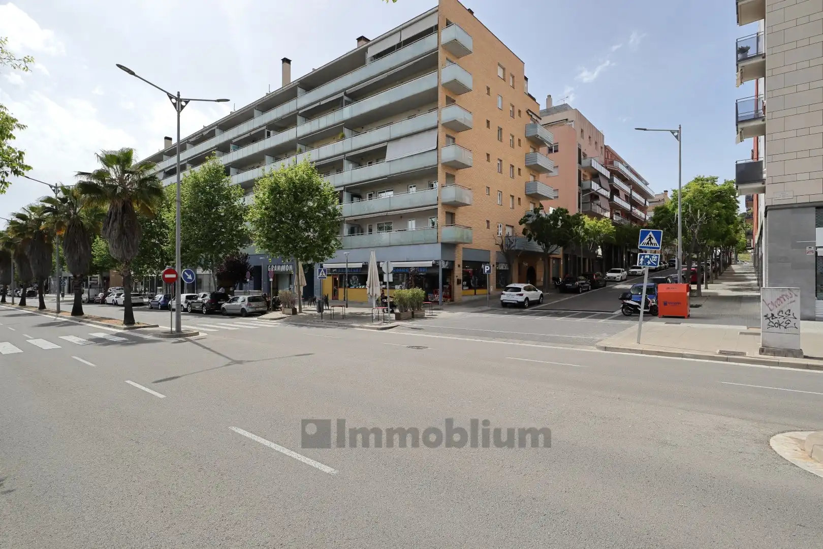 Außenansicht von Garage zum Verkauf in Mataró