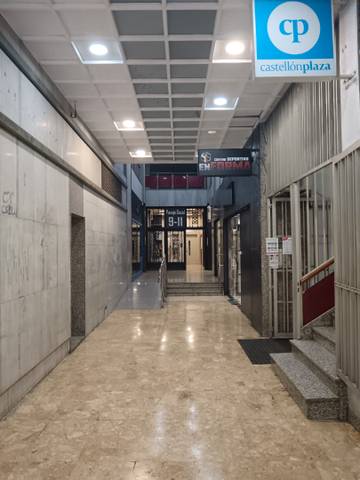 Oficina en Alquiler en Carrer d'Enmig, 91 en Casco Histórico