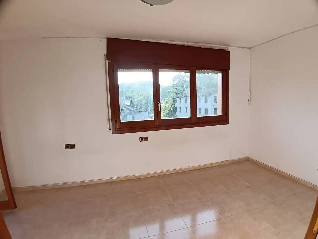 Habitación de Casa o chalet en venta en Olot con Calefacción y Jardín privado