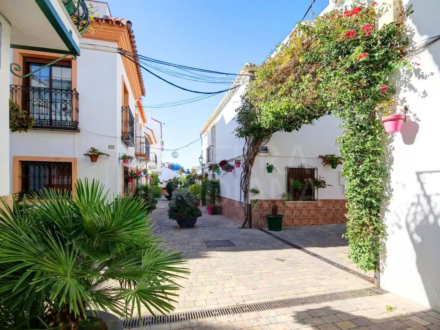 Baixos amb ascensor en venda a Estepona Pueblo, imagen 2