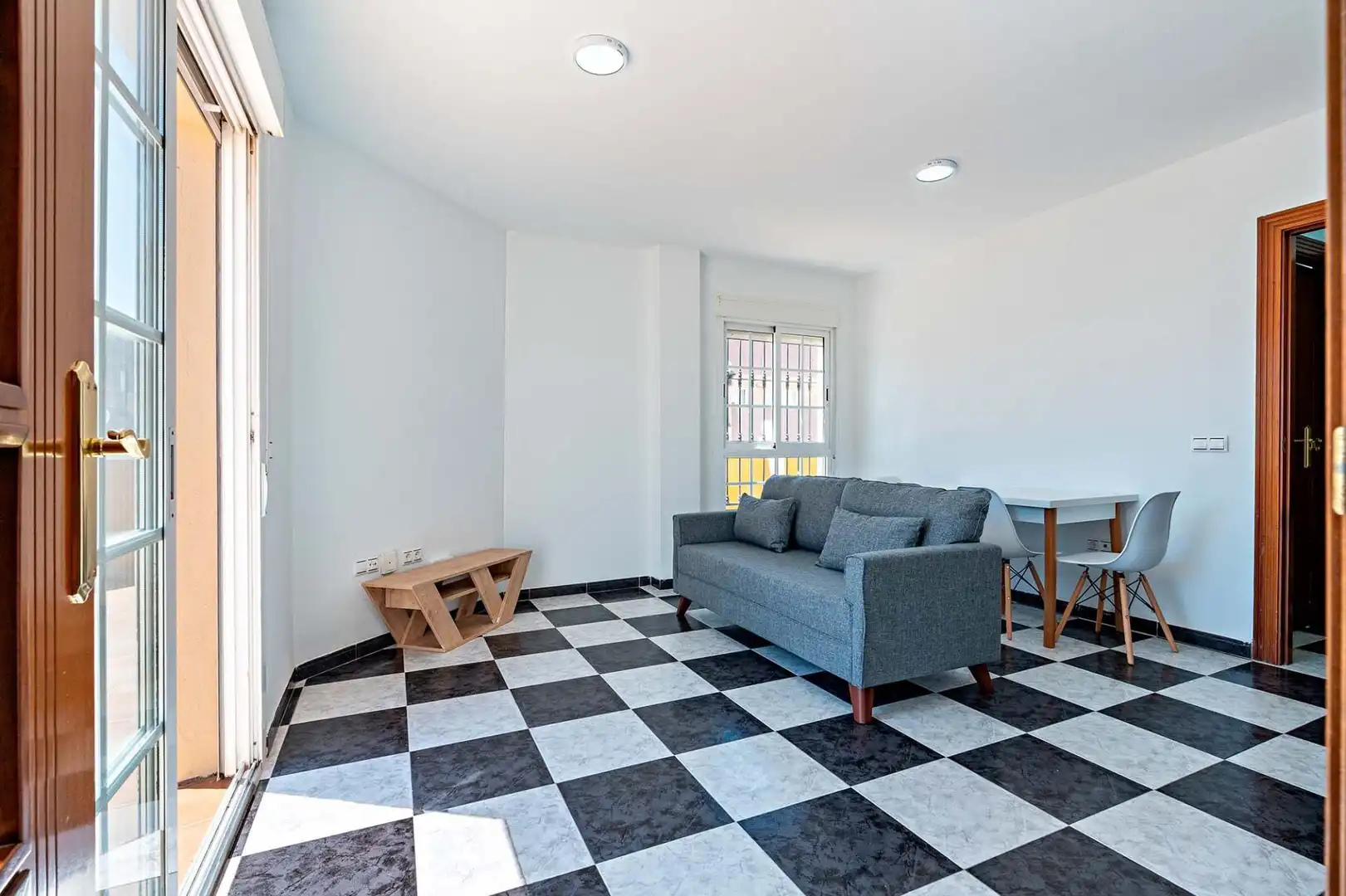 Sala de estar de Ático en venta en El Ejido con Aire acondicionado, Terraza y Amueblado