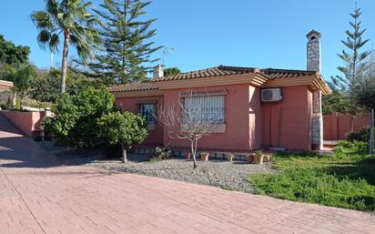 Exterior view of House or chalet for sale in Alhaurín de la Torre  with Air Conditioner and Storage room