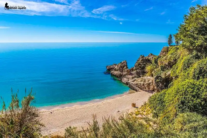 Vista exterior de Casa o chalet en venta en Nerja con Aire acondicionado, Jardín privado y Piscina