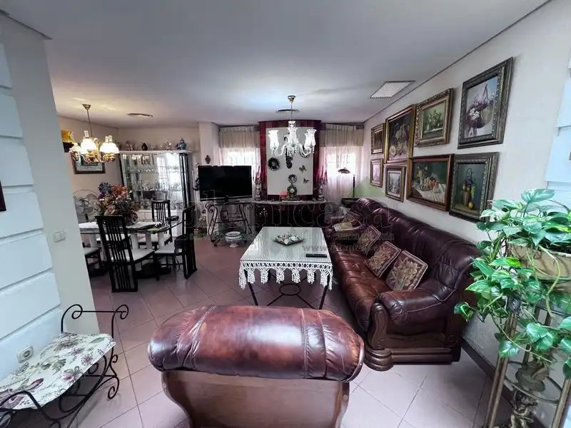 Sala d'estar de Casa o xalet en venda en Punta Umbría amb Aire condicionat, Calefacció i Jardí privat