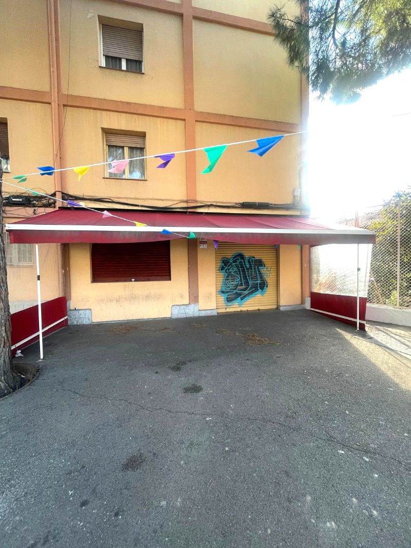 Exterior view of Premises to rent in  Barcelona Capital  with Furnished