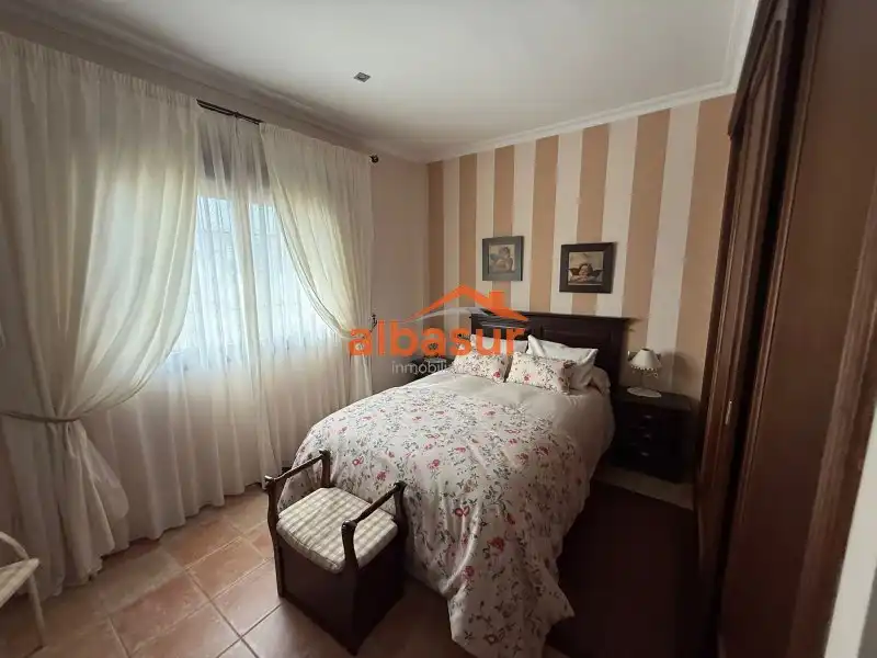 Chalet con piscina en venta en Calle Alcornoque, imagen 15