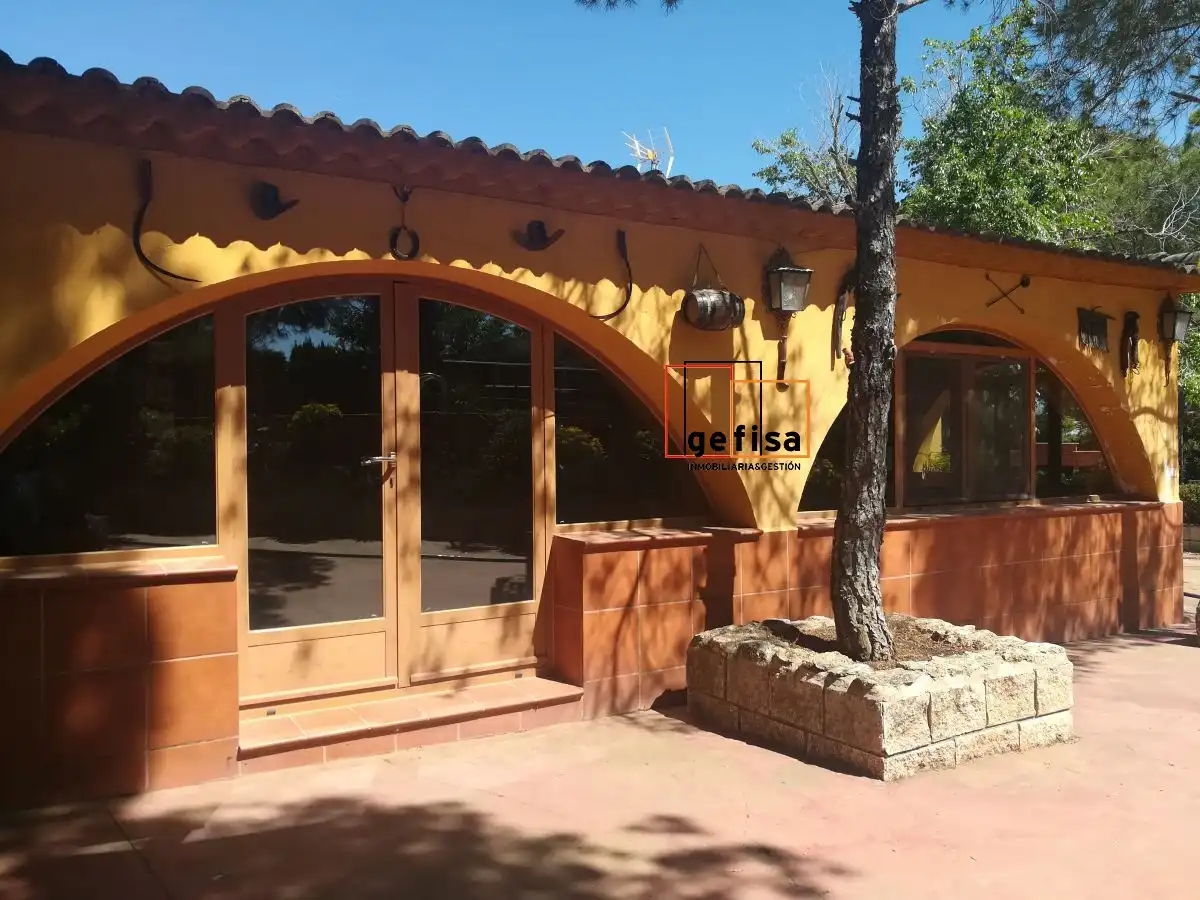 Chalet con piscina en venta en Valdepeñas, imagen 4