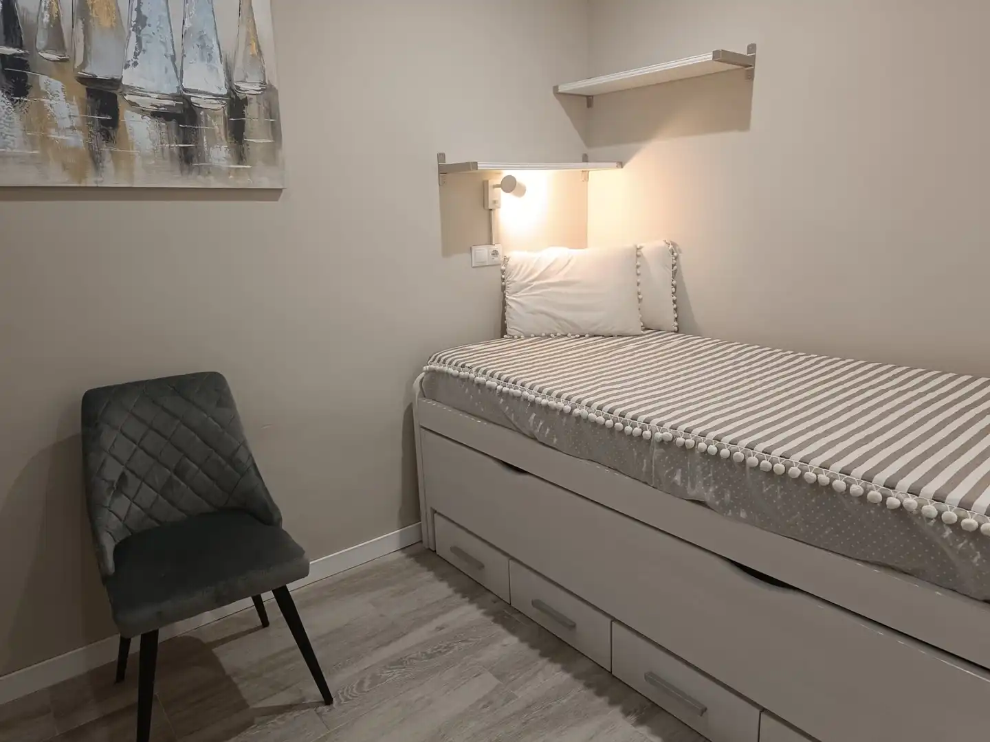 Bedroom of Flat for rent in Gijón   with Heating and Furnished