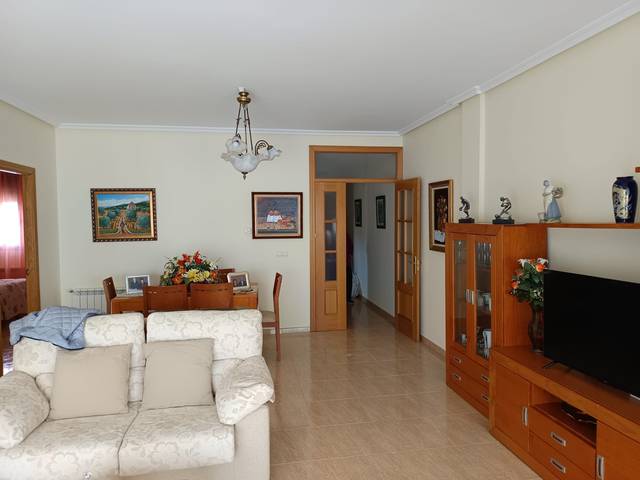 Piso en Venta en Avenida Alcázar en Herencia