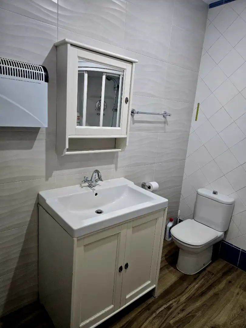 Badezimmer von Loft zur Miete in Madrid mit Klimaanlage und Möbliert