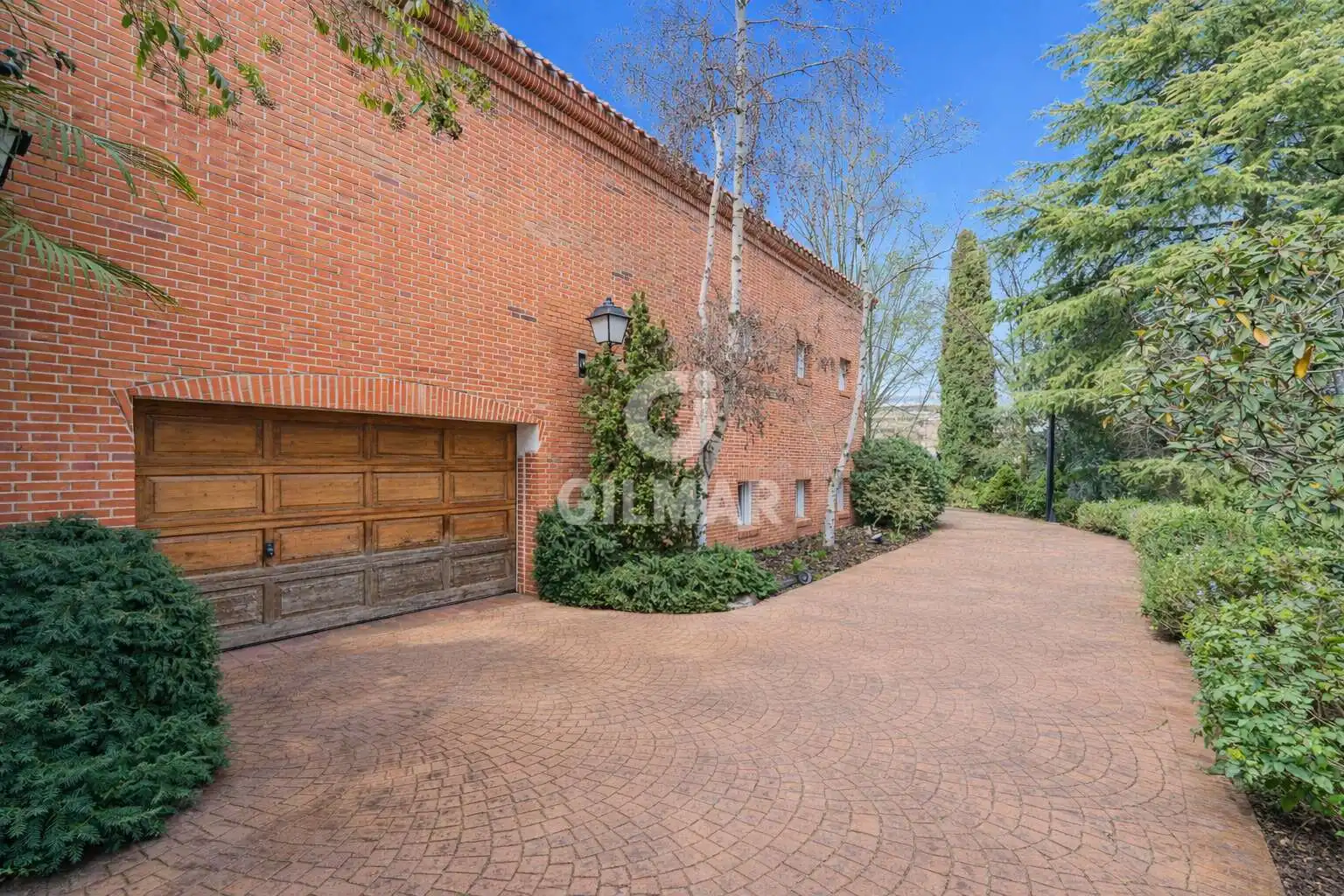 Exterior view of Houses for sale in Pozuelo de Alarcón  with Heating, Private garden and Swimming Pool