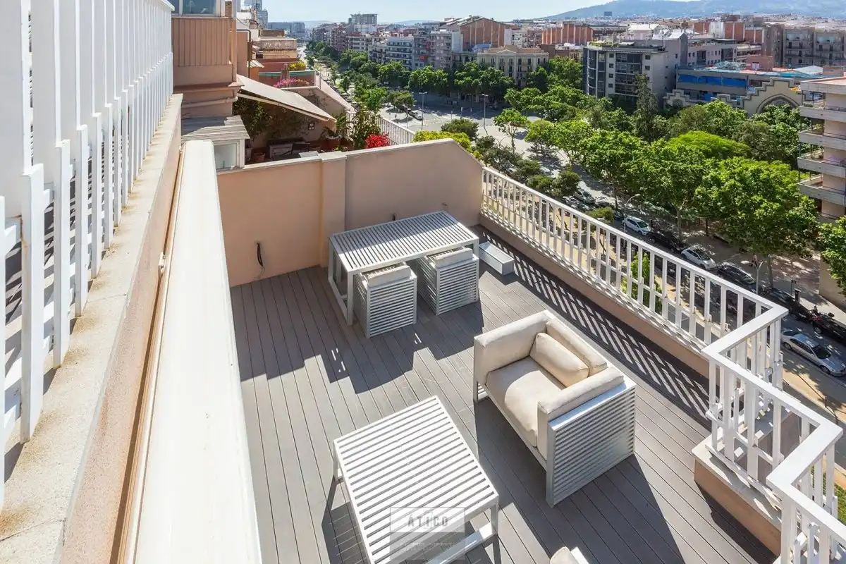 Terrasse von Dachboden zum Verkauf in Barcelona mit Klimaanlage, Heizung und Terrasse