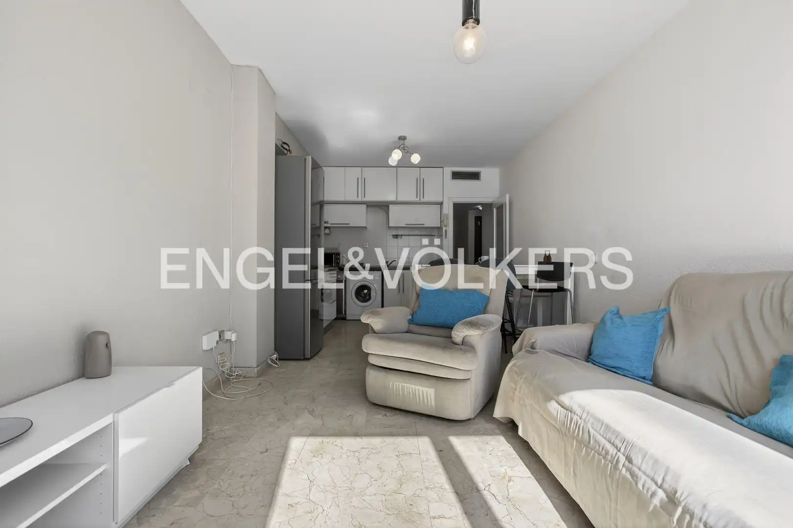 Living room of Duplexes for sale in Sevilla  with Air Conditioner and Heating