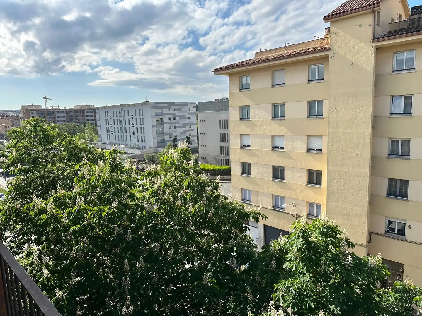 Vista exterior de Piso en venta en Girona con Terraza, Amueblado y Horno