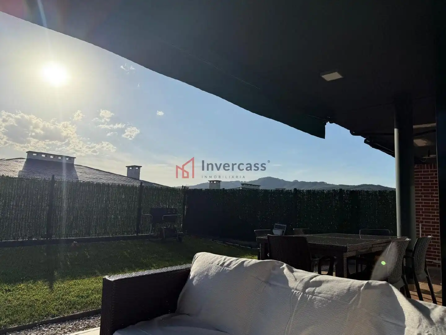 Terraza de Casa adosada en venta en Castro-Urdiales con Jardín privado, Trastero y Piscina comunitaria