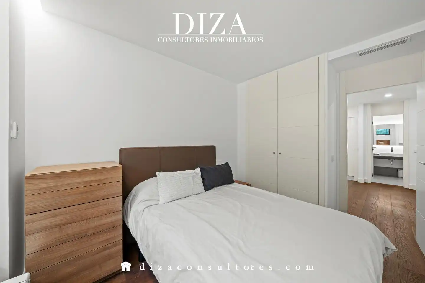 Schlafzimmer von Erdgeschoss zum Verkauf in Madrid mit Klimaanlage und Möbliert