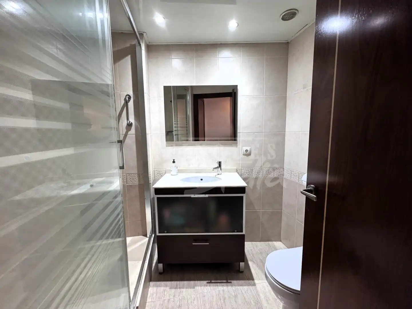 Baño de Piso en venta en Mataró con Aire acondicionado y Calefacción