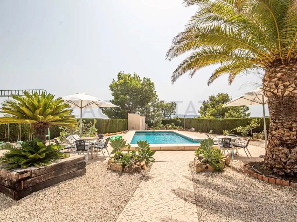 Jardí de Casa o xalet de lloguer en La Nucia amb Piscina