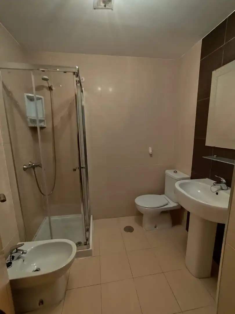 Badezimmer von Wohnung zum Verkauf in Cájar mit Möbliert und Balkon